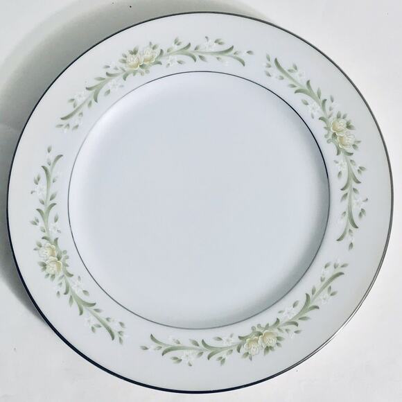 Ekco Prudence MILANCIA Rim 6 5/8" Bread / Dessert Plates Set of 4 Pattern #327 - Picture 1 of 6